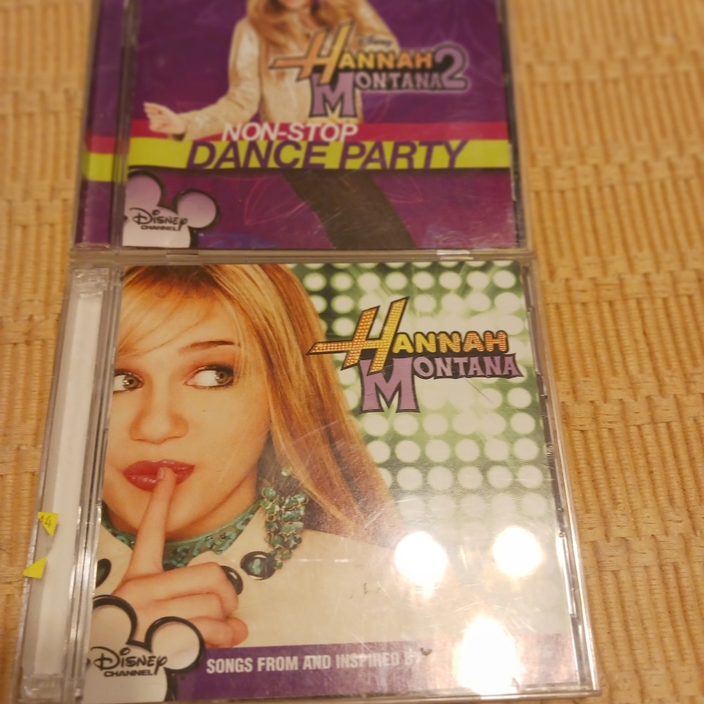 B1G1 Hannah Montana C / D 's